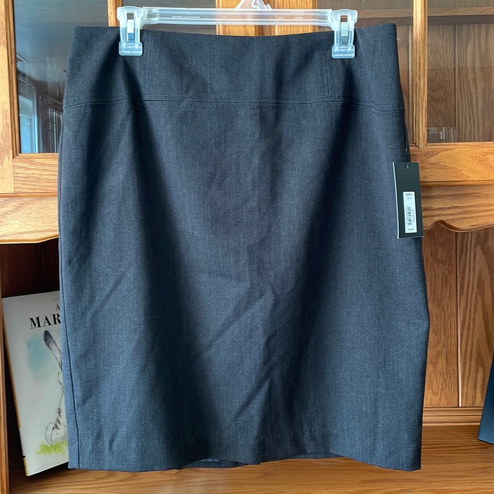 APT. 9 dress skirt. Size 12. Average length, knee length.